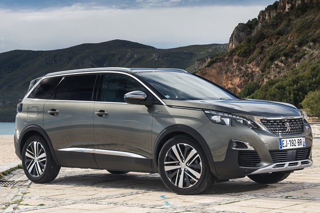PEUGEOT 5008