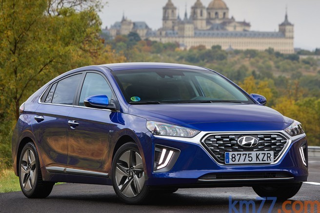 HYUNDAI IONIQ