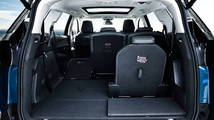 PEUGEOT 5008